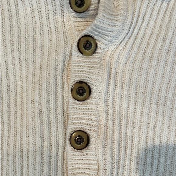 Eddie Bauer Men's Cream Button-Collar Sweater - Picture 3 of 7